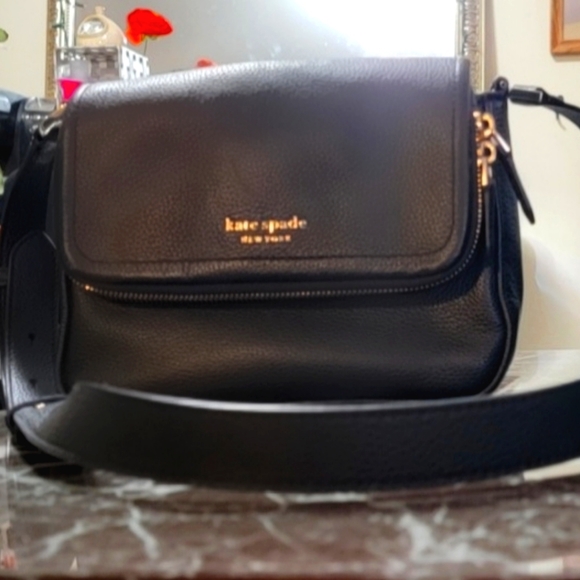 kate spade Handbags - Kate spade medium navy cross bag